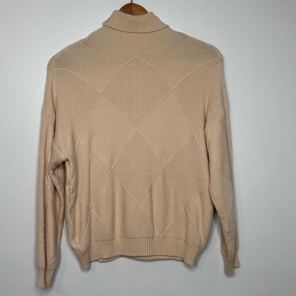 Beige Argyle Turtleneck Sweater Women’s Medium Soft Knit Preppy